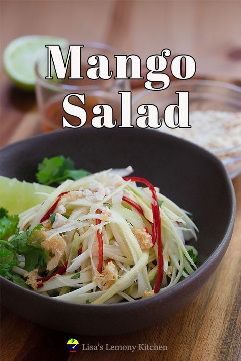 kerabu Green Mango Salad Recipe, Thai Green Mango Salad, Green Mango Recipe, Thai Side Dishes, Salad Cabbage, Thai Mango Salad, Green Mango Salad, Vegetable Side Dishes Healthy, Thai Mango