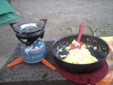 How to use a personal stove while camping. This woman even teaches how to make coffee with a jet boil. love this letter from the mother to her daughter Jet Boil Recipes Camping Foods, Jet Boil Meals, Jet Boil Recipes, Jet Boil, Camping In England, Boiled Food, Make Coffee, New England Fall, Camping Coffee