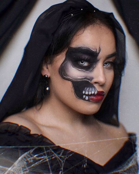 Dead Bride Makeup, Dead Bride, Dead Makeup, Halloween Makeup Pretty, Bride Makeup, Halloween Looks, Halloween Ideas, Cool Artwork, Halloween Makeup