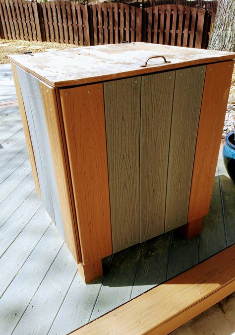 Our DIY trashcan. We used leftover Composite Decking. I will list Dimensions once I get them. Composite Decking Diy, Salvaged Wood Projects, Leftover Ideas, Deck Wood, Yard Remodel, Decking Boards, Plastic Lumber, Deck Planters, Garden Seating Area