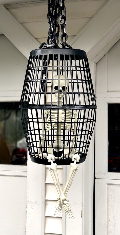 Creepy Front Porch Decor, Work Haunted House Ideas, Haunted House Ideas Indoor, Halloween Set Up Outside, Easy Cheap Diy Outdoor Halloween Decorations, Indoor Haunted House Ideas, Halloween Jail Cell Decorations, Halloween Decorations With Skeletons, Halloween Canopy Decorating Ideas