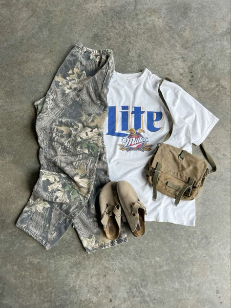 Lite Miller Tshirt Easy 30 day return policy Levi Cargo Pants Outfit, Mens Sweats Outfit, Cute Clothing Items, Dad Outfits Casual For Men, Camo Tshirt Outfit, Thrifting Aesthetic Outfits, Trans Ftm Outfits, Outfit Inspirations Men, Cute Easy Outfits