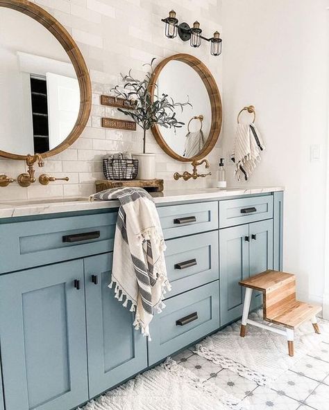 Beautiful Farm House on Instagram‎: "What do you think of this bathroom decor? Tell us your thoughts! 🤔🤔 📷 credit: @theryanhaus_ - ‎‏Follow Our Pages : ‎‏@ideal_desiign ‎‏@ideall_product ‎‏@ideal_mansion @farmhouse__inspiration _______________________________ #farmhouse #modernfarmhouse #farmhome #farmhousedesign #farmhousestyle #farmhousedecor #farmhousekitchen #farmhouseinspired #farmhousebathroom #farmhouselivingroom #house #housedesign #housedecor #homedecore #interiordesign #farmhouseli Mansion Farmhouse, Ideal Farmhouse, Powder Room Redo, Farmhouse Bathrooms, Contemporary Sink, Masculine Bathroom, French Bathroom, Blue Bathroom Vanity, Farm House Livingroom