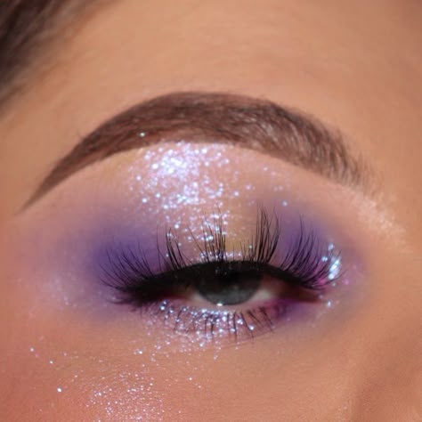 Makeup For Fairy Costume, Purple Makeup Concert, Game Day Eye Makeup, Euphoria Makeup Products, Purple Glam Eye Makeup, Speak Now Eye Makeup, Fun Makeup Ideas Colorful Easy, Purple Make Up Ideas, Purple Rave Makeup