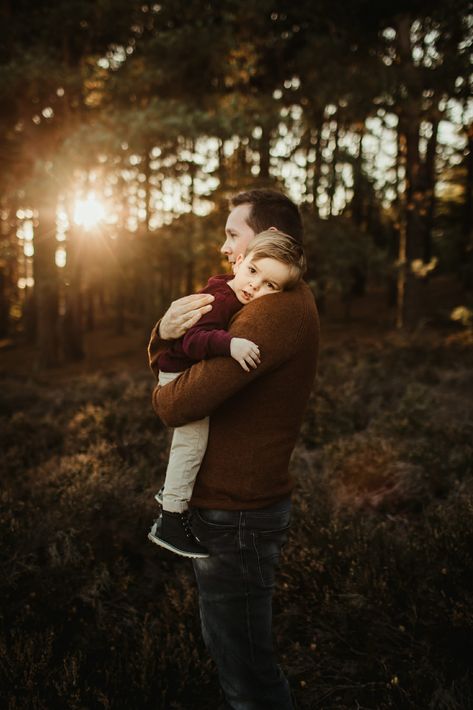 Autumn Session, Tree Farm Photo Shoot, Christmas Tree Farm Photo Shoot, Christmas Tree Farm Photos, Fall Family Portraits, Holiday Mini Session, Outdoor Family Photography, Fall Family Photos, Photography Marketing