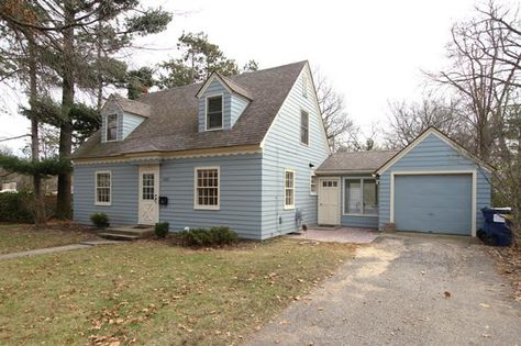 Room RX: Curb Appeal: 5 improvements for a Cape Cod Curb Appeal Cape Cod House, Cape Cod Makeover, Cape Cod House Landscaping, 1940s Cape Cod House, Cape Cod Cottage Exterior, White House Exterior Colors Schemes, Modern Cape Cod House Exterior, White House Exterior Colors, Cape Cod Siding