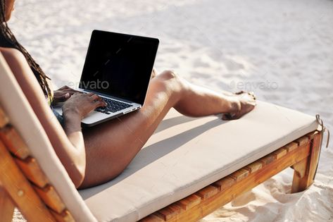 Out Of Office Beach Pictures, Working On The Beach Laptop, Laptop Beach Aesthetic, Work From The Beach, Laptop On Beach, Working On Beach, Person Branding, Bee Vision, Working On The Beach