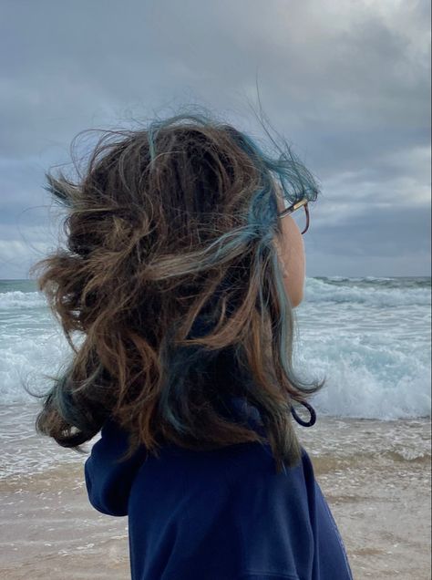 #ocean #blue #bluehaircolor #haircolor #hairstyles #seaside #artstudent Blue Hair Strands, Blue Strands In Brown Hair, Blue Strands In Hair, Brown Blue Hair, Ocean Blue Hair, Blue And Brown Hair, Brown Hair Blue Highlights, Brown And Blue Hair, Ashy Brown Hair