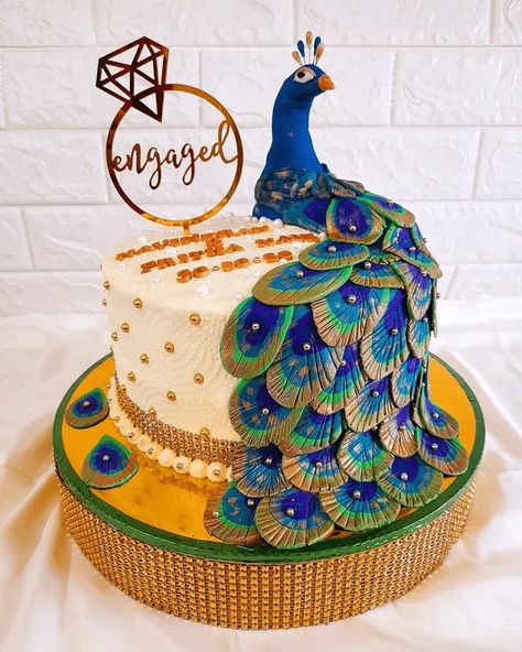 Peacock Cake Ideas, Peacock Theme Cake, Peacock Cake Topper, National Bird Of India, Peacock Cakes, Henna Cake, Chocolate Cake Ideas, Peacock Birthday, Krishna Birthday