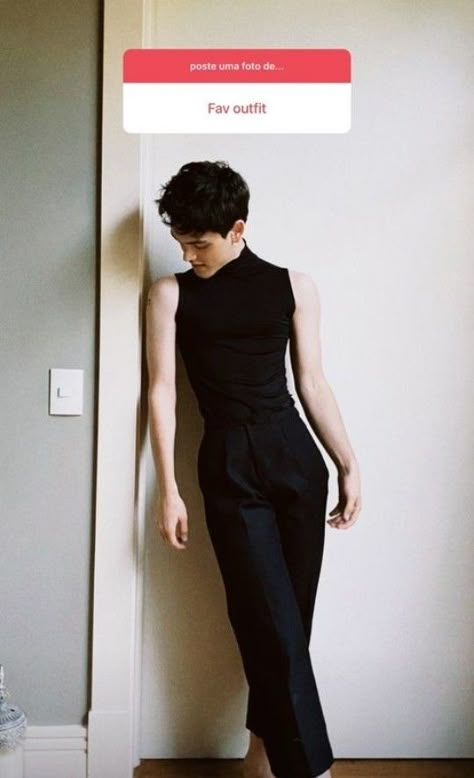 Balletcore Outfits Men, Effeminate Men Aesthetic, Feminine Looking Guys, Nonbinary Party Outfit, Nonbinary Club Outfits, Sleeveless Turtleneck Outfit Men, Feminine Man Aesthetic, Sleeveless Turtleneck Men, Amab Nonbinary Fashion