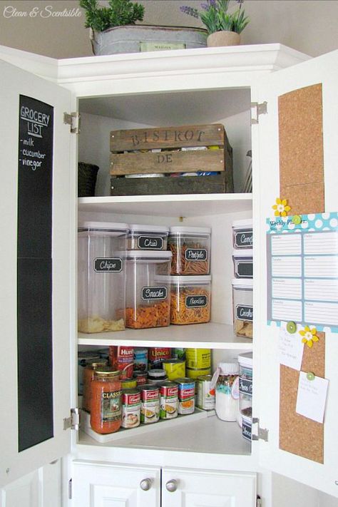 Corner Pantry Organization, Corner Pantry Cabinet, Corner Cabinet Organization, Kitchen Pantry Cupboard, Small Pantry Organization, Organized Pantry, Corner Kitchen Cabinet, Corner Kitchen, Corner Pantry