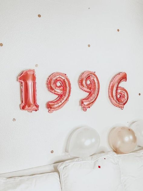 1996 Birthday Photoshoot, Birthday 27 Years Ideas, 27 Th Birthday, 27th Birthday Cake, Happy 28th Birthday, Happy 27th Birthday, Birthday Balloons Pictures, Happy Birthday Clip, Cute Birthday Pictures