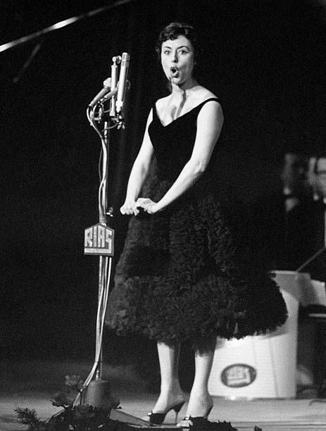 Singer Pictures, Caterina Valente, Stage Performance, Flapper Dress, Getty Images, Star Wars, Actresses, Italy, Quick Saves