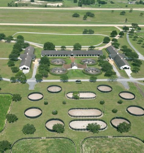 Watching Park Farm | Ocala, Marion County, Florida | Horse Farm | Equestrian Estate | Country Property World Equestrian Center, Horse Farm Layout, Farm Map, Sarah Stone, Equestrian Property, Automatic Waterer, Country Property, Mount Dora, Farm Layout