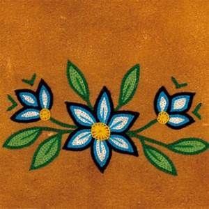 native american floral beading patterns #BeadingPatterns #SeedBeadPattern #SeedBeadPatternsAnimals #SeedBeadPatternsFlower Native American Floral Design, Ojibway Floral Patterns, Floral Beading Patterns, Beading Stencils, Ojibway Floral, Metis Beadwork Patterns, Ojibwe Beadwork, Pompom Girl, Metis Beading