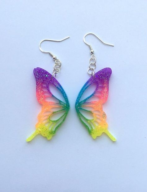 I super charm too very beautiful as the image Pride Resin Jewelry, Neon Resin Earrings, Pride Accessories, Butterfly Resin, Rainbow Accessories, Pastel Cupcakes, Fishhook Earrings, Purple Neon, Jewelry Colorful