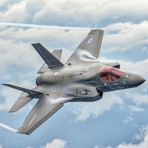 U.S. Marine Corps F-35B Lightning II #military #armedforces #aircraft #marines #aviation #aviationphotography #usmc #f35 #lightning F 35 Lightning Ii, Us Military Aircraft, Stealth Aircraft, Airplane Fighter, Leather Dog Leash, Air Fighter, Military Jets, Us Marine Corps, Military Aviation