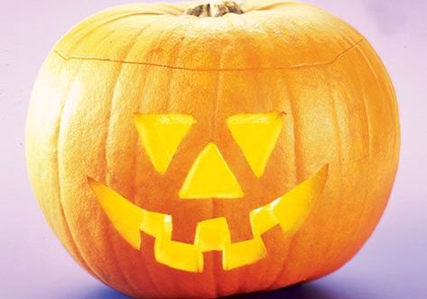 Follow our four easy steps to carve your very own jack-o'-lantern pumpkin for Halloween Halloween Experiments, Pumpkin Carving Tips, Carve A Pumpkin, Pumpkin For Halloween, Bacon Soup, Pumpkin Lantern, Pumpkin Carvings, Lantern Ideas, Bbc Food