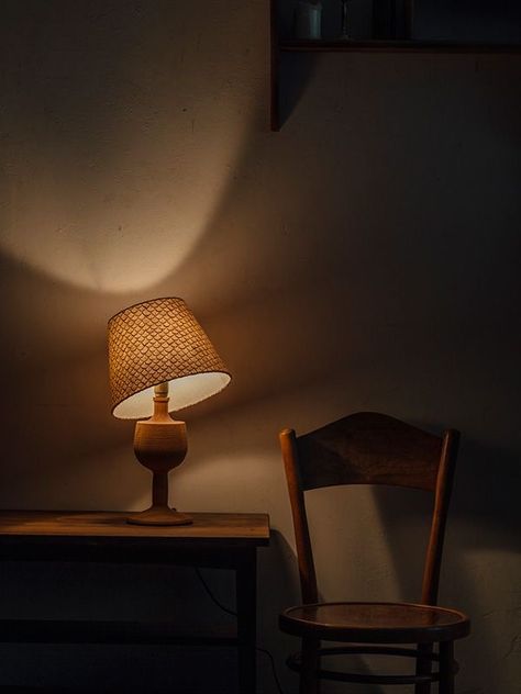 Lamp Aesthetic, Lamps Aesthetic, Dark Acadamia, Foto Art, Interior Photo, Cinematic Photography, Beautiful Nature Wallpaper, Aesthetic Room Decor, Color Of Life