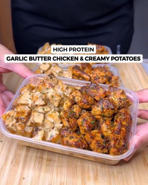 Garlic Herb Potatoes, Garlic Herb Cream Cheese, Herb Potatoes, Creamy Potatoes, Raw Chicken Breast, Protein Lunch, High Protein Meal Prep, Healthy High Protein Meals, High Protein Low Calorie