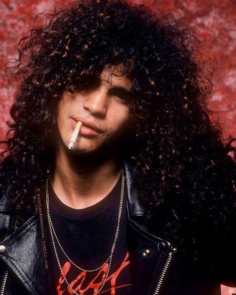 He is so beautiful 😍😍 #slash #saulhudson #legend #lespaul #slashsmile #duffmckagan #axlrose #izzystradlin #stevenadler #gunsnroses #rocknroll #hardrock #80s #90s Saul Hudson, Hair Metal, Duff Mckagan, Skid Row, Half Man, Axl Rose, Mötley Crüe, Van Halen, Bon Jovi