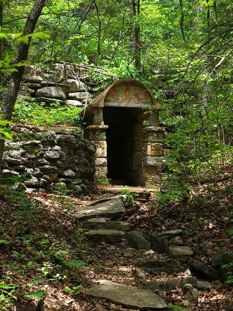 umla Cave In The Woods, Fairy Cave, Voice Of Nature, Ancient Ruins, Just Now, Magical Places, Enchanted Forest, Pretty Places, Fantasy Landscape