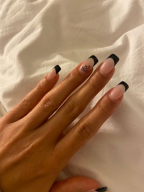 Black french- Halloween nails Red French Tip Nails Halloween, Halloween French Tip Nails, French Halloween, Black French Tips, Halloween Acrylic Nails, October Nails, Nails Halloween, Tip Nails, Black French