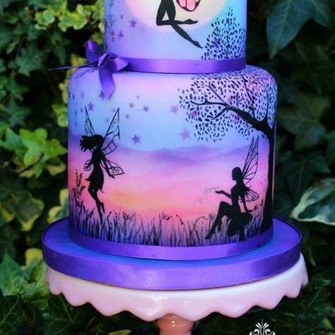 Airbrush Cake Ideas, Airbrush Cake Designs, Tinkerbell Cookies, Cake Decorating Airbrush, Strawberry Swirl Cheesecake, Airbrush Cake, Homemade Strawberry Sauce, Trifle Pudding, Homemade Snickers