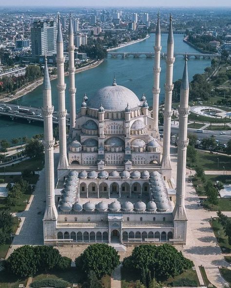 Beautiful Masjid, Beautiful Mosque, Istanbul Turkey Photography, Byzantine Architecture, Building Photography, Mosque Design, Qur'an Photography, Mosque Architecture, Blue Mosque