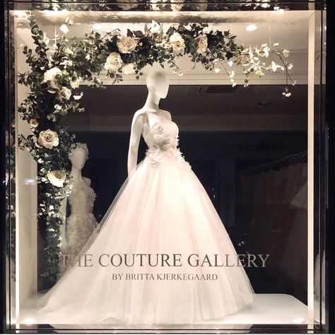 Bridal Shop Window Display, Bridal Expo Booth Ideas, Dress Display Ideas, Bridal Shop Interior, Bridal Shop Decor, Bridal Shop Ideas, Bridal Room Decor, Bridal Boutique Interior, Tomorrow Monday