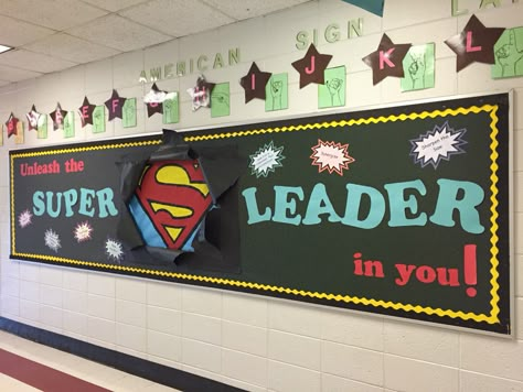 Ready for a year of "Super Leaders in Training"! Superman Bulletin Board, Super Hero Bulletin Board Ideas, Leader In Me Bulletin Board, Hero Bulletin Board, Superhero School Theme, Superhero Bulletin Boards, Hero Classroom Theme, Superhero Classroom Decorations, School Wide Themes