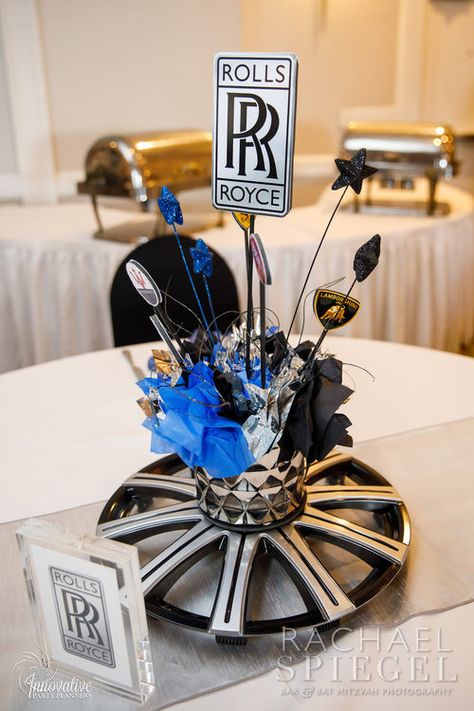 Mechanics Wedding Theme, Mechanics Wedding, Car Themed Wedding, Car Theme Party, Car Centerpieces, Bar Mitzvah Centerpieces, Vintage Car Party, Mitzvah Centerpieces, Bar Mitzvah Themes