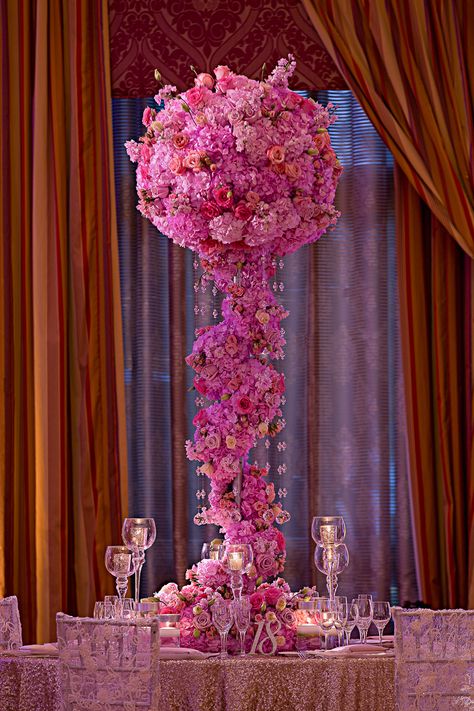 Our must-see Miami destination wedding by Adagion Studio with navy and pink color palette and an EPIC kiss! Hotel Flower Arrangements, Luxury Wedding Centerpieces, Luxury Miami, Hotel Flowers, Bella Wedding, Strictly Weddings, Wedding Floral Centerpieces, Color Palette Pink, Luxury Wedding Venues