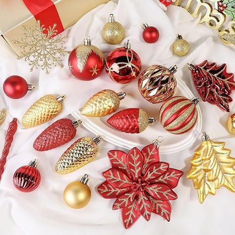 106pcs Christmas decoration balls and other decorations all worn with a lanyard and can be hung up after unpacking.More convenient and time-saving. Red Gold Christmas, Christmas Ornament Storage, Red And Gold Christmas Tree, Gold Christmas Tree Decorations, Gold Christmas Tree, Christmas Ornament Sets, Wedding Party Decorations, Holiday Wedding, Gold Christmas