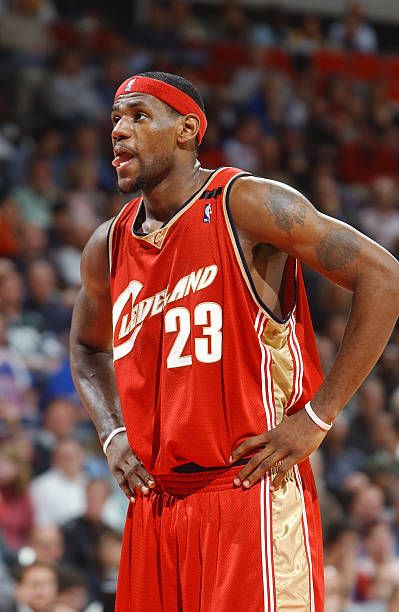 Lebron James Cavs, Drawing List, Lebron James Cavaliers, Lebron James Cleveland Cavaliers, Lebron James Cleveland, King Lebron James, King Lebron, Kobe Bryant Pictures, Basketball Highlights