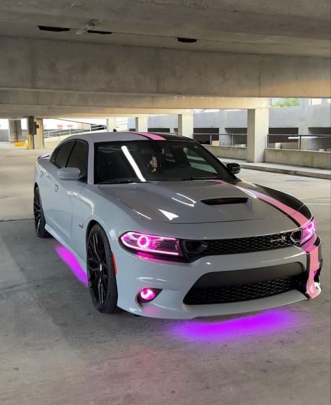 Grey Dodge Charger With Pink, Grey And Pink Dodge Charger, Grey And Pink Hellcat, Pink Srt Hellcat, Cars Dodge Charger, Srt Dodge Charger, Dodge Charger Hellcat Interior, Custom Wrapped Cars, Pink Srt Charger