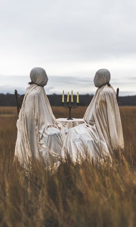 Dream Photography Surreal, Nicolas Bruno, Surreal Sculpture, Four Of Wands, Surreal Photography, Photo Halloween, Weird Photography, Surreal Photos, Dreams And Nightmares