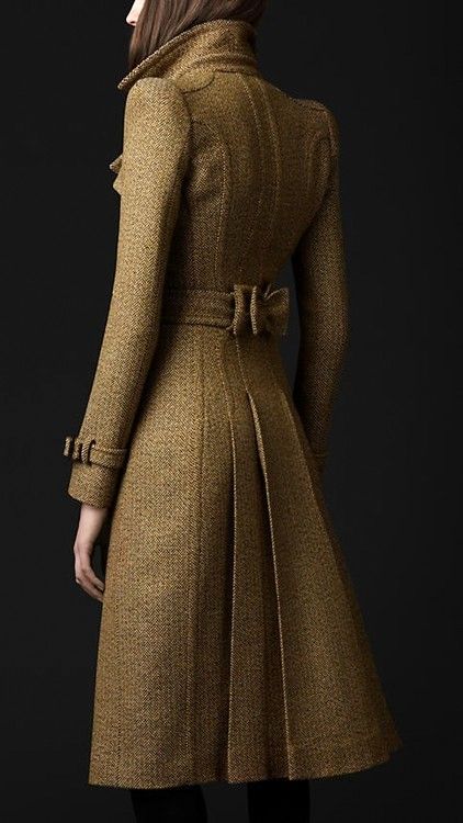 . Ducesa Kate, Modern Tailor, Customized Shirts, Burberry Trench, Wool Trench Coat, Stil Elegant, Fashion Blogger Style, Beautiful Lines, Brown Coat