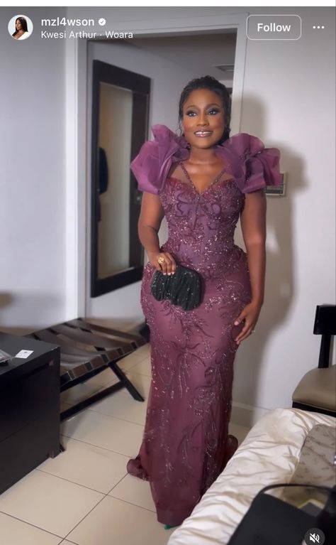 Ghanaian Traditional Wedding, Nigerian Bridesmaid Dresses, Black Dinner Dress, Aso Ebi Lace Styles, Classy Gowns, Short African Dresses, Lace Gown Styles, Dinner Dress Classy, Lace Dress Styles