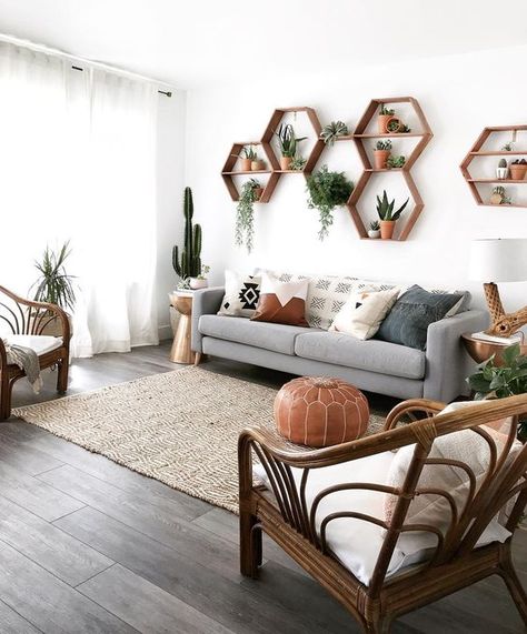 We've Spent All Day Dreaming About These 8 Living Room Wall Decor Ideas (Don't Judge) | Hunker Reka Bentuk Bilik Tidur, Living Room Wall Decor Ideas, Room Wall Decor Ideas, Wall Decor Ideas, Living Room Wall Decor, Room Decorations, Decor Minimalist, Living Room Decor Apartment, Boho Living Room