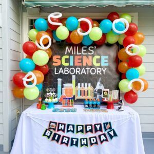 Science Lab Birthday Party, Science Themed Birthday Party Decorations, Scientist Themed Birthday Party, Science Party Decor, Science Birthday Party Favors, Science Birthday Party Decorations, Science Party Food, Science Themed Birthday Party, Science Party Favors