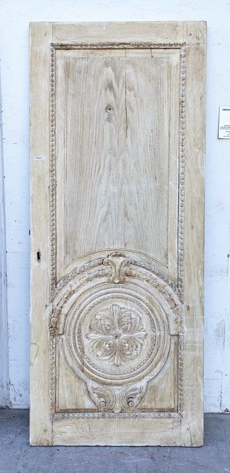 Antique Bedroom Doors, White Washed Doors, Whitewash Doors Interior, Unique Doorways Interior, Antique Wood Door, Antique Interior Doors, Diy Antique Door, Vintage Doors Interior, White Oak Interior Doors