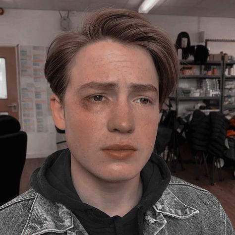 Kit Connor. Kit Connor Icons. Kit Connor Icons, Heartstopper Icons, Heartstopper Aesthetic, Boy Meets, Kit Kat, Favorite Actors, Man Alive, Art Inspiration Drawing, Other People