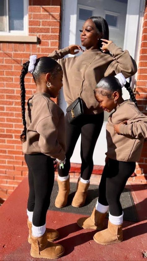 Matching Fall Outfits Mother Daughter, Mother Daughter Fall Outfits, Cute Family Fall Picture Outfits, Mom And Daughter Fall Outfits, Fall Mommy Daughter Pictures, Family 2 Daughters, Mommy Daughter Outfits Black, Mommy And Me Outfits Black People, Black Family Fall Pictures Outfits