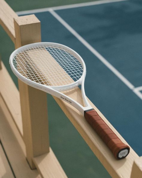 Aesthetic Tennis Racket, Tennis Racket Aesthetic, Tennis Core, Tennis Design, Tennis Aesthetic, Tennis Party, Tennis Shop, Sports Aesthetic, Tennis Club