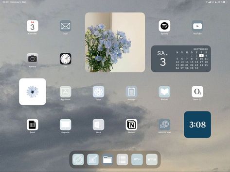 iPad Homescreen IOS 15 ☁️ blue soft background #zicxa-photos #zicxa #images #background #wallpaper #freepik #shutterstock #VN Ipad Ios 16 Lockscreen, Aethstetic Ipad Layout, Ipad 10 Homescreen Ideas, Ipad Homescreen Ideas Blue Beige, Ipad Wallpaper Aesthetic Ios 16, Minimalistic Ipad Homescreen, Wallpaper Ipad Asthetic, Custom Ipad Homescreen Ideas, Ipad Screen Inspiration