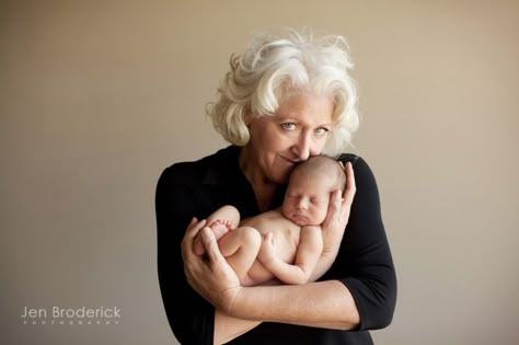 Grandparent Photography, Grandparents Photography, Holding Newborn, Newborn Family Pictures, Grandma Photos, Grandparent Photo, Newborn Family Photos, Photographic Projects, Newborn Poses