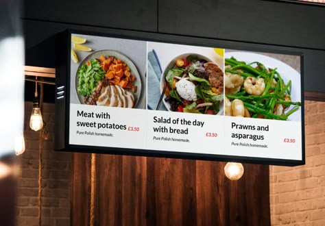 7 Ways Restaurants Can Use Digital Signage To Be More Awesome Hanging Menu Boards, Burger Logo Design, Bbq Branding, Digital Signage Design, Menu Board Design, Burger Logo, Menu Signage, Milkshake Flavours, Menu Display