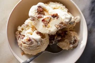 Patrick O'connell's Butter Pecan Ice Cream Recipe Pecan Pie Ice Cream, Pecan Pie Ice Cream Recipe, Soulaan Culture, Frozen Deserts, Cream Photography, Pie Ice Cream, Food Reference, Frozen Summer, Pecan Ice Cream