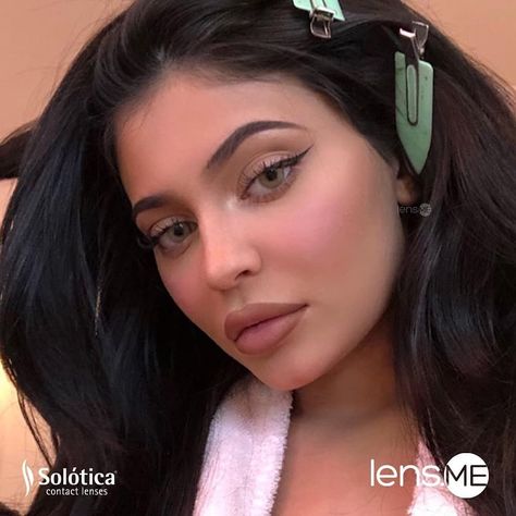 Halloween is over but @kyliejenner's gorgeous green eyes are still trending! Wear Solotica Hidrocor Mel to get this stunning look. Like it? Link is in our bio @lensdotme with express worldwide delivery! 👀🚀😍🌎 ✔ Yearly Disposable ✔ With or Without Prescription  #lensdotme #Solotica #kyliejenner Kylie Jenner Green, Brown Matte Lipstick, Kylie Jenner Pictures, Kloe Kardashian, Eye Contacts, Kylie Lip Kit, Dark Lipstick, Matte Bronzer, Best Mascara